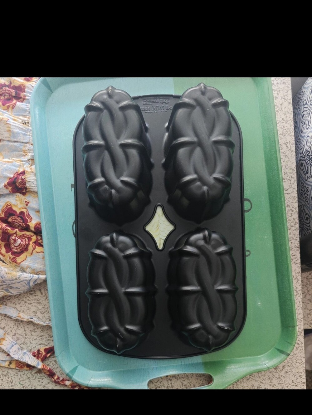 NORDIC WARE Bundt Mini Loaf Pan  4 Braided Celtic Knots 8 Cups 1.9 Liters unused